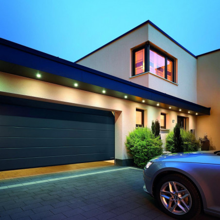 Garage sectional doors 40 mm Flush/Woodgrain External color - RAL9006