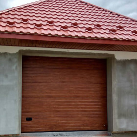 Sectional garage doors 40 mm RIB / stucco color-Golden oak, golden oak