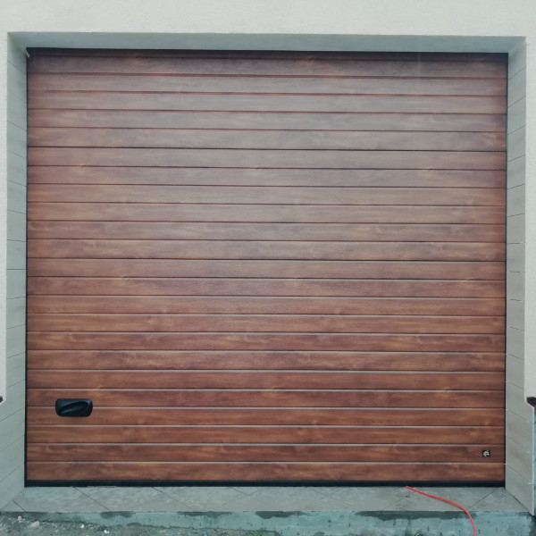 Sectional garage doors 40 mm RIB / woodgrain color-Old oak, old oak