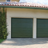 Sectional garage doors 40 mm RIB / woodgrain color-RAL 6009 Dark green