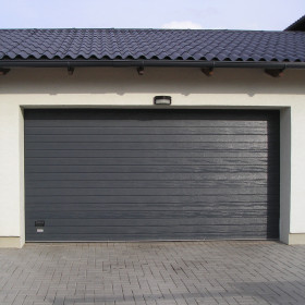 Sectional garage doors 40 mm RIB / woodgrain color-RAL 7016 Dark gray