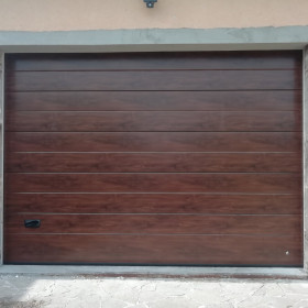 Garage sectional doors 40 mm MIDRIB / smooth color-Old oak, old oak