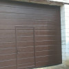 Garage sectional doors 40 mm MIDRIB / woodgrain color-RAL 8017 brown