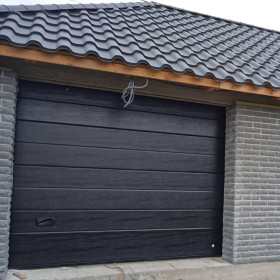 Ворота гаражні секційні 40 мм MIDRIB/stucco Колір - RAL 9005 Чорний