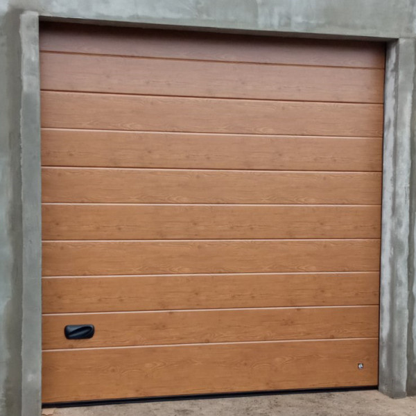 Garage sectional doors 40 mm MIDRIB / stucco color-Winchester, Winchester forest