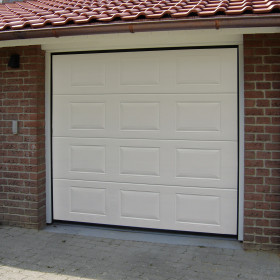 Garage sectional doors 40 mm CASSETE / Woodgrain color-RAL 9016 White