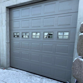 Garage sectional doors 40 mm CASSETE / Woodgrain color-RAL 7016 Dark gray